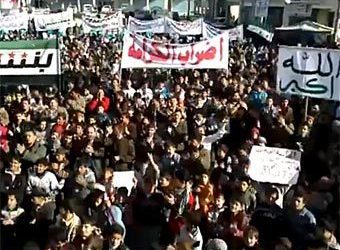 В Дамаске полицейские обстреляли протестующих