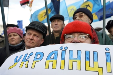 Каждый четвертый россиянин плохо относится к Украине