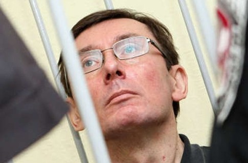 Луценко плакал, когда узнал оклад водителя