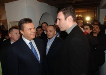 Кличко собирает людей для «войны» с Януковичем