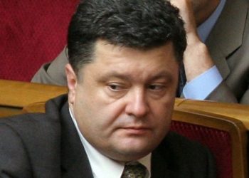 Янукович отдал Порошенко кресло Клюева, а Колобову – кресло Хорошковского