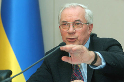У Азарова «разборки» с главным санитарным врачом России