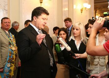 Порошенко отказался от кресла в Кабмине