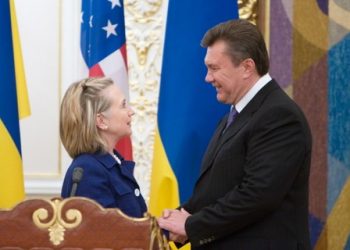 Янукович обсудил с Хиллари Клинтон стратегическое партнерство