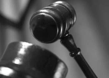 Чиновники хотят судить журналиста за материал о растрате госденег