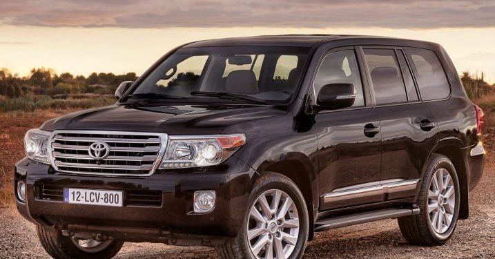 Розкіш і додаткові функції Toyota Land Cruiser стають стандартними