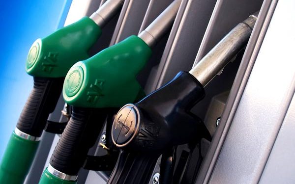Бензин будуть розмішувати зі спиртом