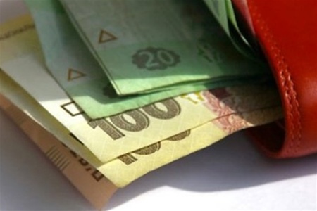 Повысит ли Азаров зарплаты?