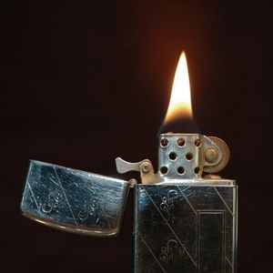 Мужчина хотел поджечь киоск с женой