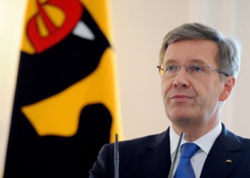 Президент Германии подал в отставку из-за недоверия народа