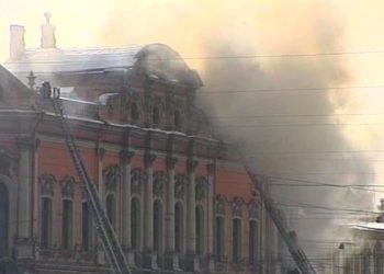 В Санкт-Петербурге горел памятник архитектуры