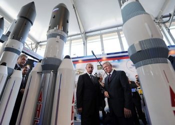 Путин будет заново строить оборонные заводы