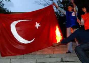 Турция закрыла посольство в Сирии