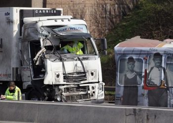 В крупном ДТП в Великобритании пострадали 40 человек