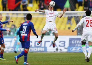 «Локомотив» переиграл ЦСКА в «Лужниках»