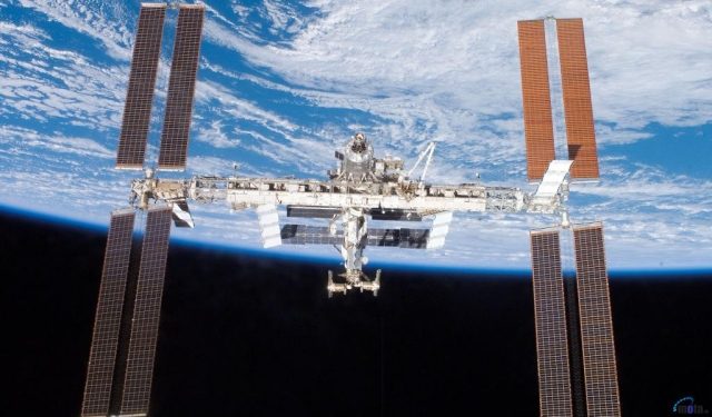 Космический обломок пролетел мимо МКС