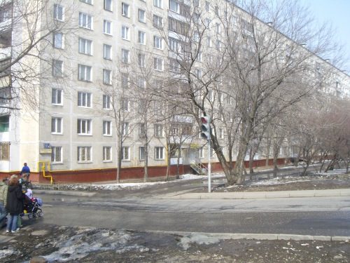 Полиция задержала мужчину, угрожавшего взорвать дом в Москве