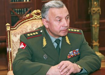 Глава Генштаба Н.Макаров получил звание Героя России