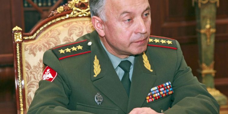 Глава Генштаба Н.Макаров получил звание Героя России