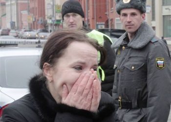 В питерском метро девушка покончила с собой, прыгнув под поезд