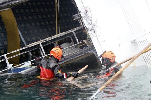 Спустя два месяца после аварии, найдены еще трое погибших с Costa Concordia