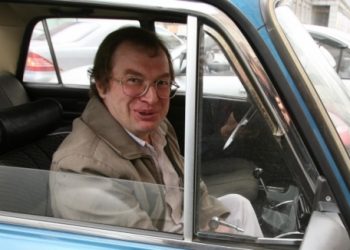 Мавроди сбежал от журналистов в частную клинику