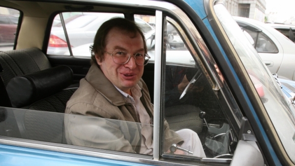 Мавроди сбежал от журналистов в частную клинику