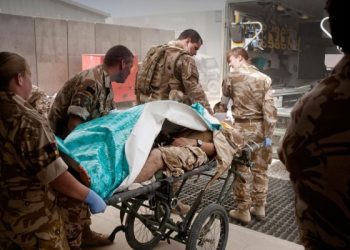 Самолет главы Пентагона пыталась взорвать заминированная машина