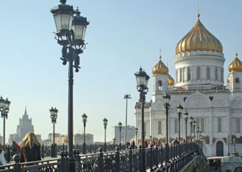 Московских прихожан призвали подписать письмо против Pussy Riot