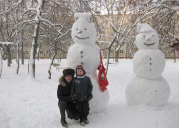 Мужчина выбросился с 14-го этажа вместе с 7-летним сыном