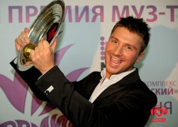 Друзья Лазарева считают его «голубым»