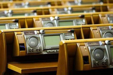 Регионалы хотят провести выборы летом