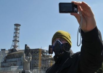 Над ЧАЭС начали возводить новый саркофаг