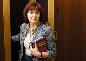 Команда Януковича считает, что Тимошенко ждет успех в Европейском суде