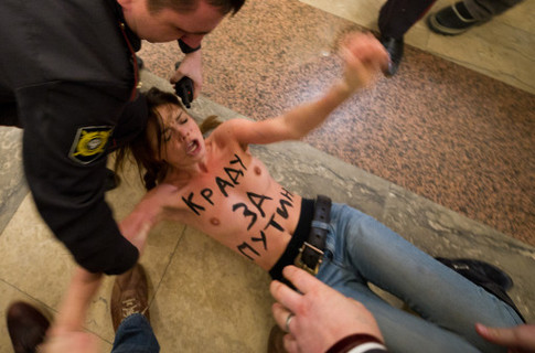 Путин жалеет, что не встретился с Femen