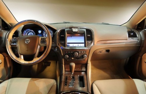 В Женеве презентуют новый седан Lancia Thema