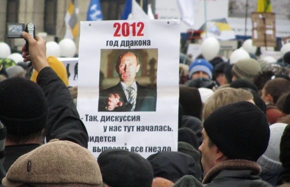 Оппозиционеры грозят подать в суд на НТВ