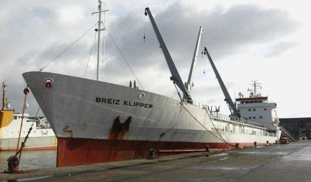 Моряки, освобожденные из пиратского плена, в понедельник прибудут на родину