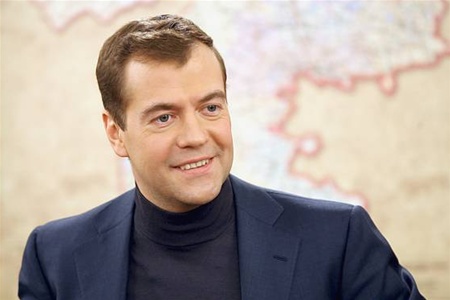 Медведев позвал на встречу лидеров незарегистрированных партий
