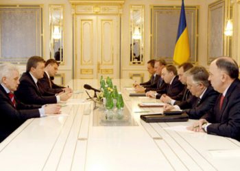 Рыбаков: оппозиции нужны не решения, а шоу
