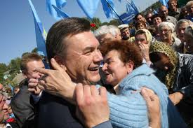 Янукович любит общаться с народом экспромтом