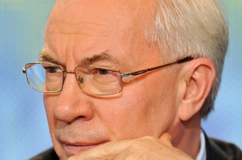 Азаров о качестве бензина на украинских запрвках