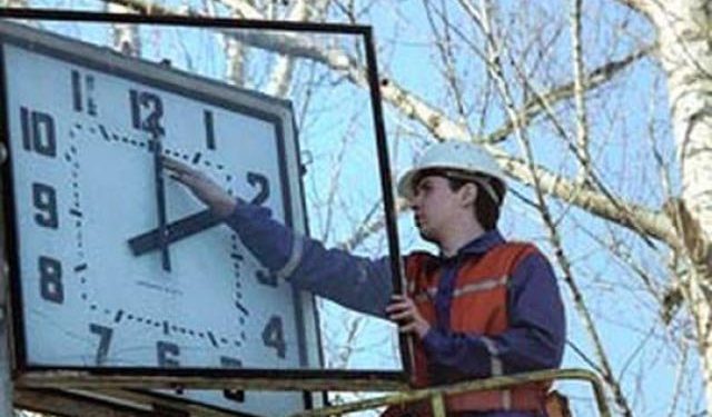 Украина стала на час ближе к России