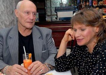 Хакеры-вандалы пишут бред в «Твиттере» покончившей с собой женой Пороховщикова