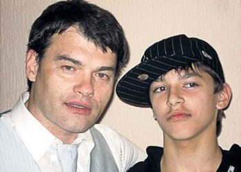 Актер Евгений Дятлов занимался уринотерапией