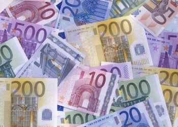 Чиновник НБУ: Футбольные болельщики привезут в Украину 1 млрд евро