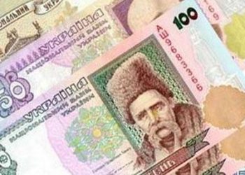 Президент планує підвищити зарплати медпрацівникам