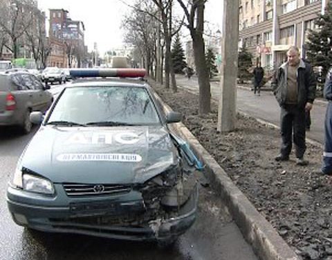 Две харьковских машины ГАИ попали в ДТП за один день