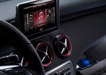 Mercedes-Benz A-Class знайде спільну мову з будь-ким