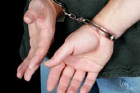 Грабіжники вкрали і розбили подарунок до 8 березня